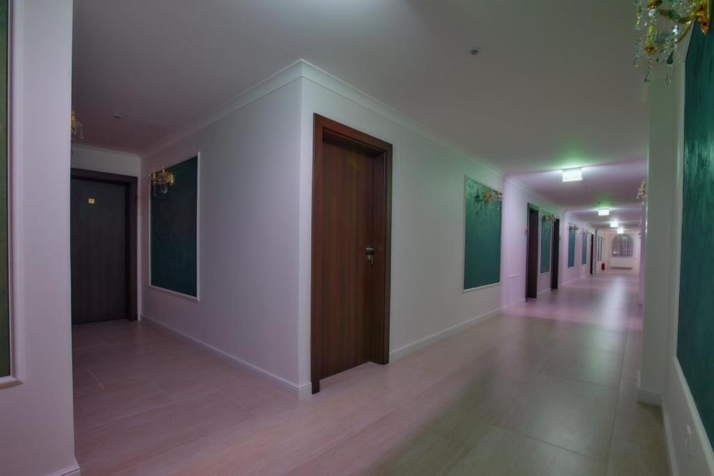 Hotel Imperium Botiz Buitenkant foto